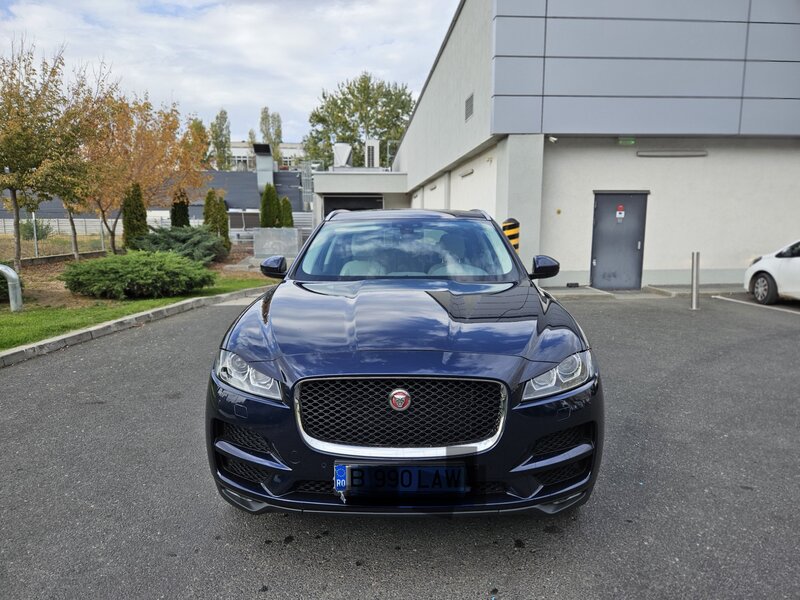 Jaguar F-Pace